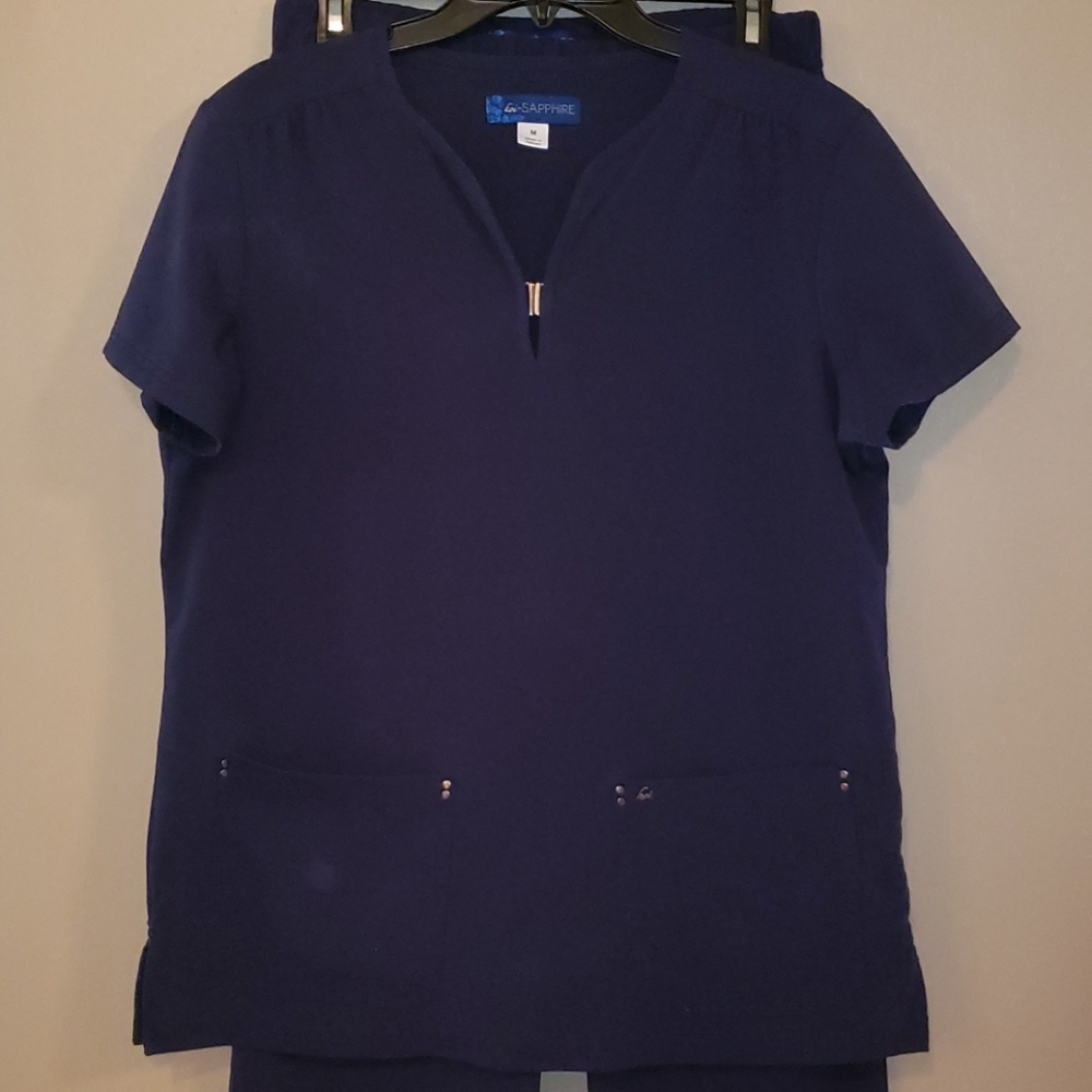 Koi SAPPHIRE 2 pce Scrub Set